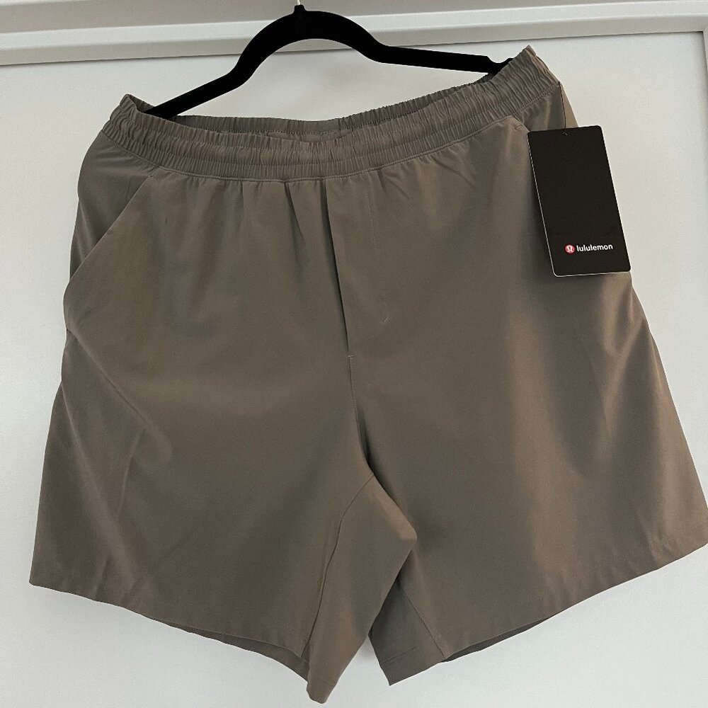 Lululemon active running workout shorts large